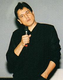 Robert Beltran listening