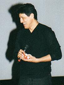 Robert Beltran with 'Ueberraschungseier'